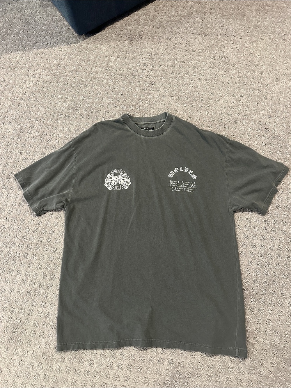 Darc Sport Wolves Graphic Short-Sleeve T-Shirt